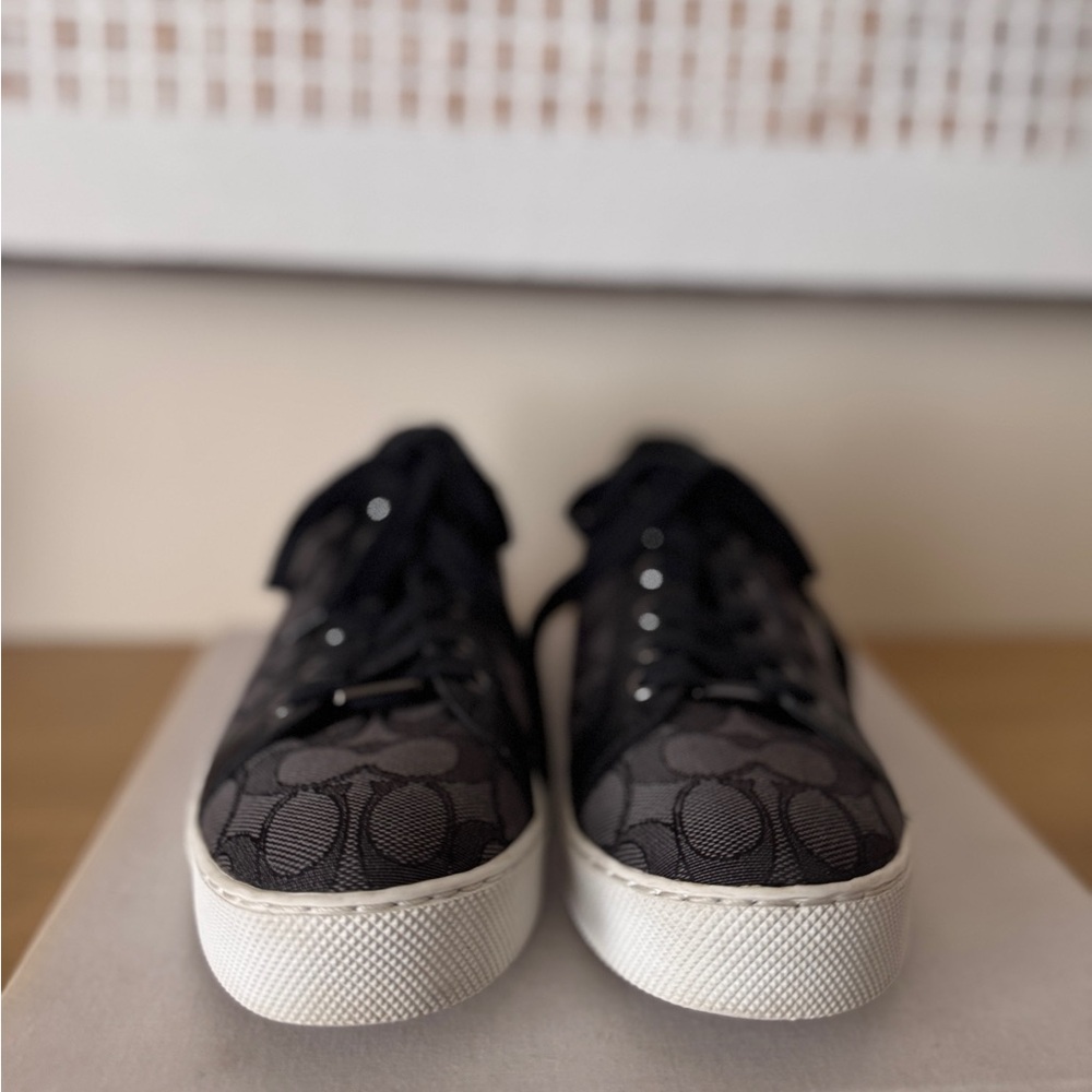 Coach Canvas Paddy Signa. Logo Sneakers - Picture 5 of 10